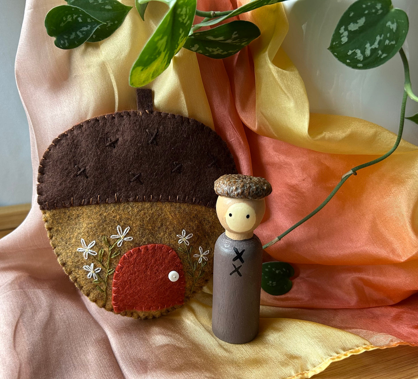 Peg Doll & Acorn Home