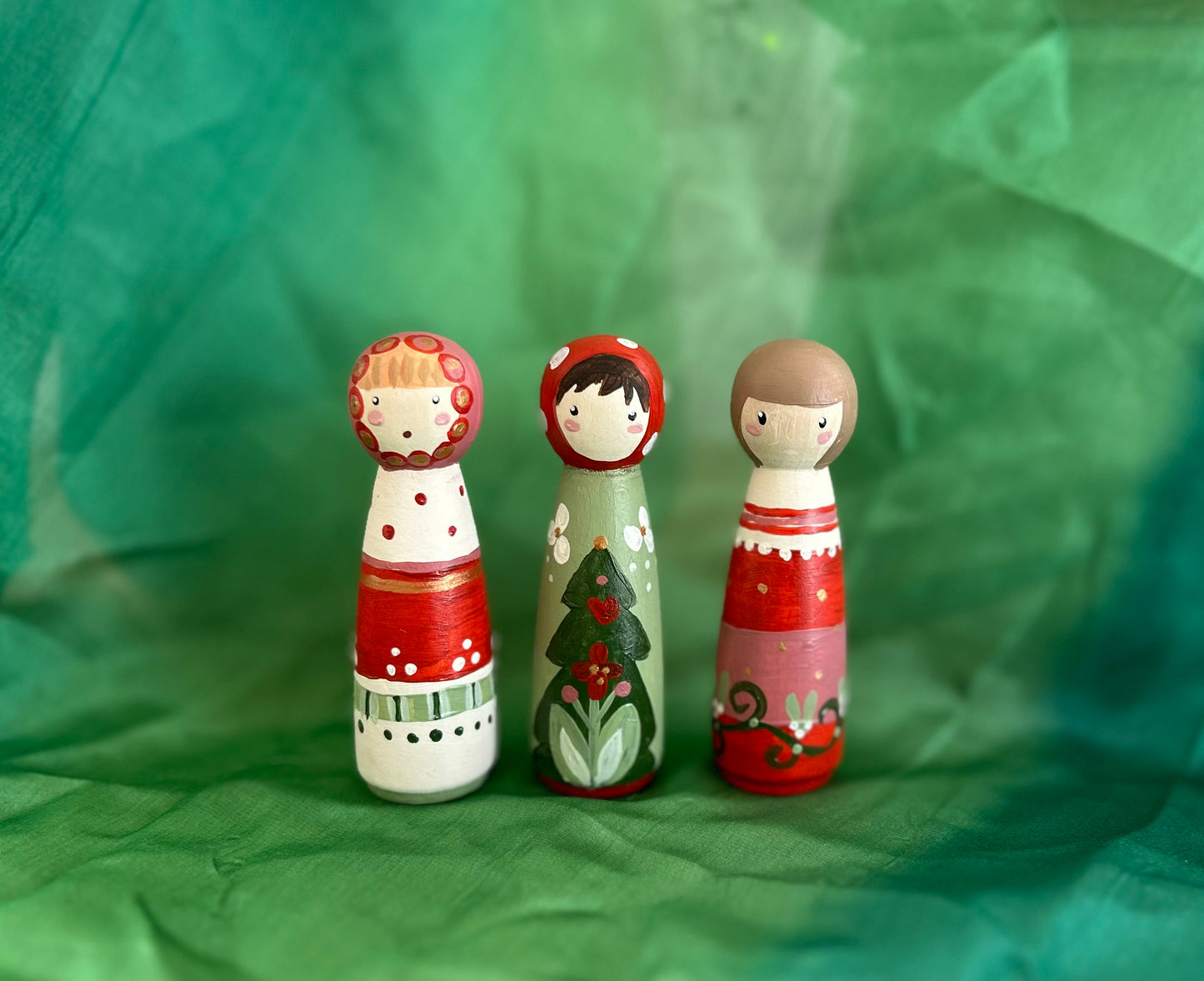 Holiday Design Peg Girls - Set of 3